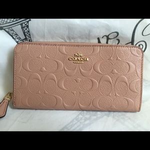 Coach Accordion zip signature wallet pink nude